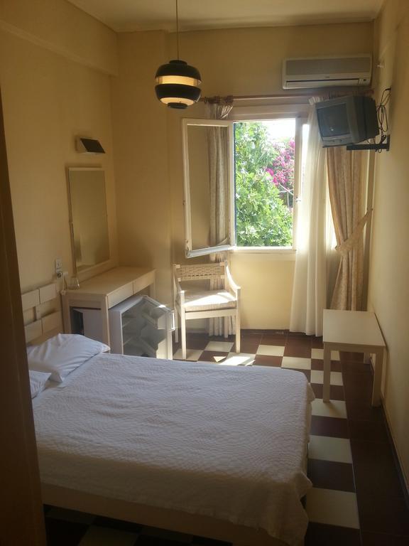 Hotel Avra Aegina Pokój zdjęcie